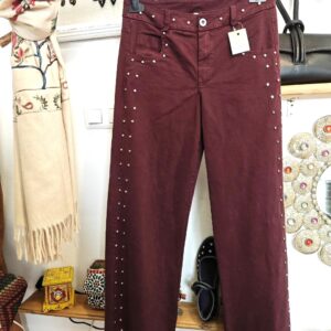 Vaquero Burdeos Tachuelas